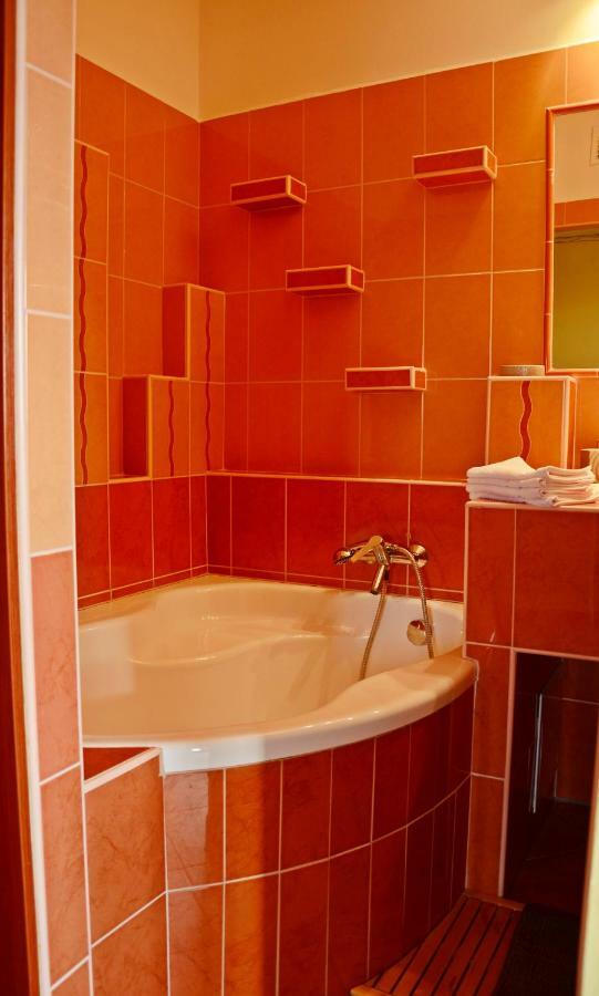 Panorama View Family Apartment Veszprém Esterno foto